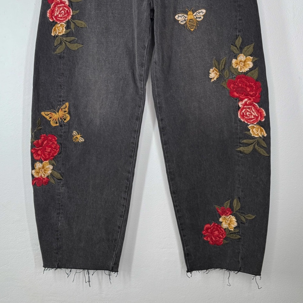 Driftwood Parker Barrel Jeans Faded Black Embroidered Floral Bee Butterfly 24 - Picture 5 of 16